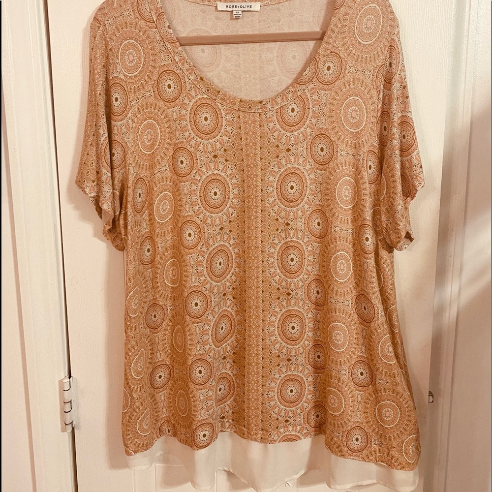 Rose & Olive plus size Tunic. Size 2x